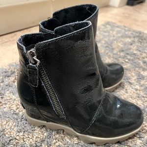 SOREL Wedge Boots- girls size 1